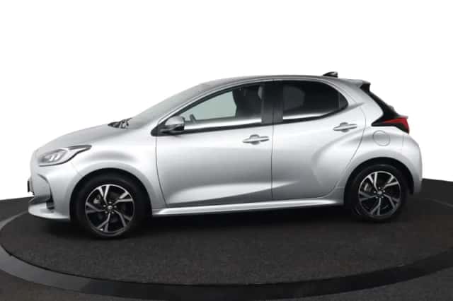 Toyota Yaris (2025) thumbnail 3