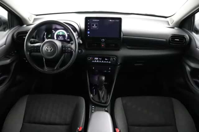 Toyota Yaris (2025) thumbnail 4