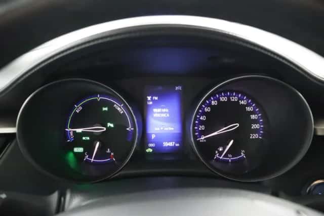 Toyota C-HR (2019) thumbnail 6
