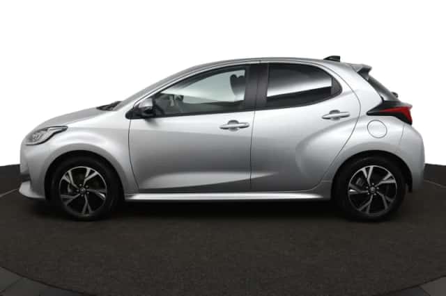 Toyota Yaris (2025) thumbnail 3