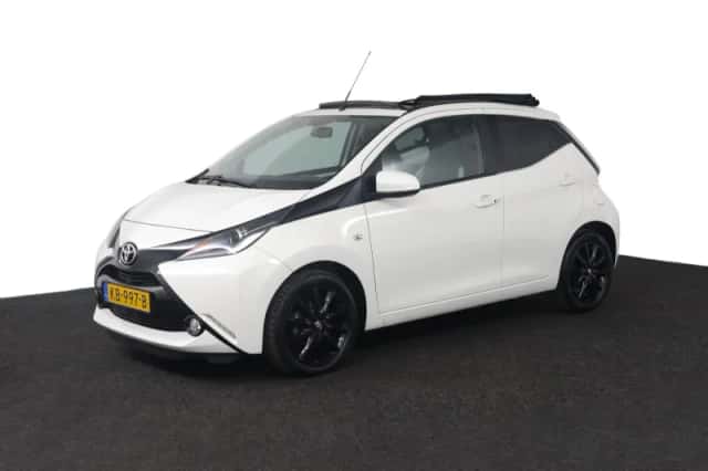 Toyota Aygo (2016) thumbnail 1