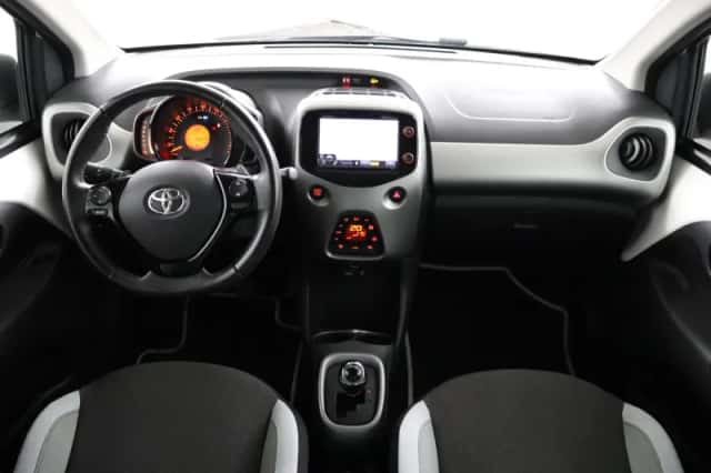 Toyota Aygo (2016) thumbnail 4