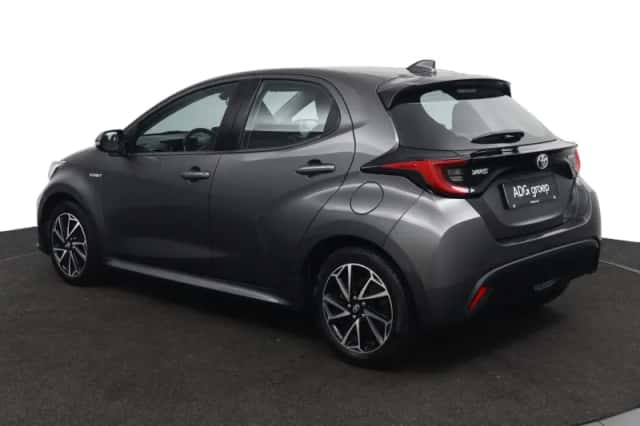 Toyota Yaris (2020) thumbnail 4