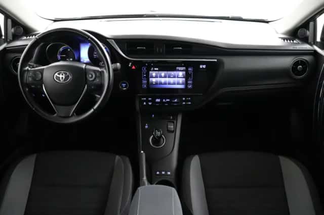 Toyota Auris (2017) thumbnail 4