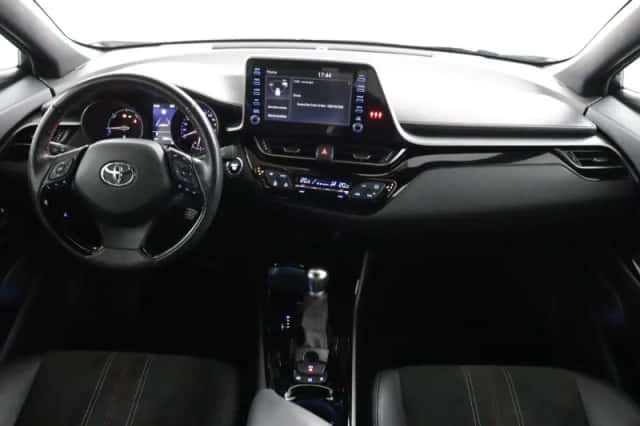 Toyota C-HR (2021) thumbnail 4