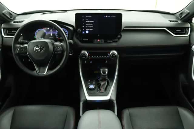 Toyota RAV4 (2025) thumbnail 4