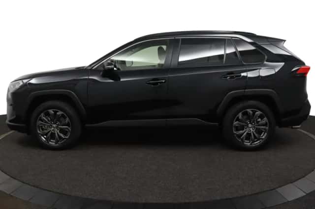 Toyota RAV4 (2024) thumbnail 3