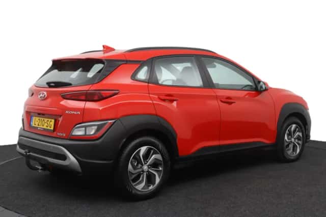 Hyundai Kona (2021) thumbnail 3