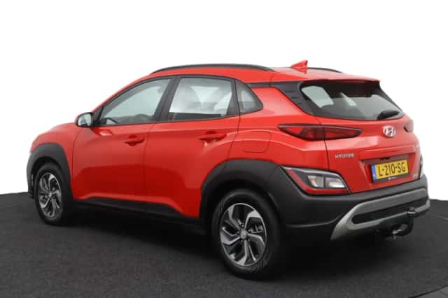 Hyundai Kona (2021) thumbnail 4