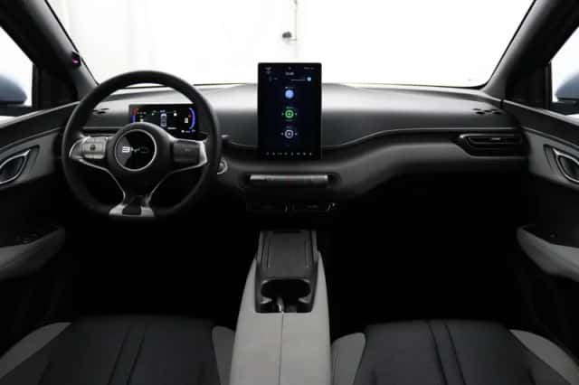 BYD Dolphin Surf (2026) thumbnail 4