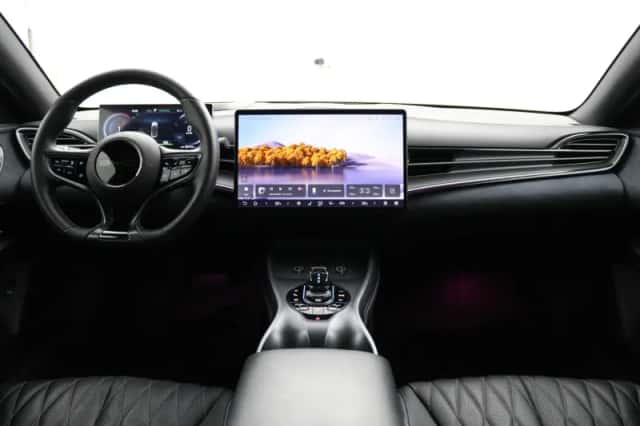 BYD Seal (2024) thumbnail 4