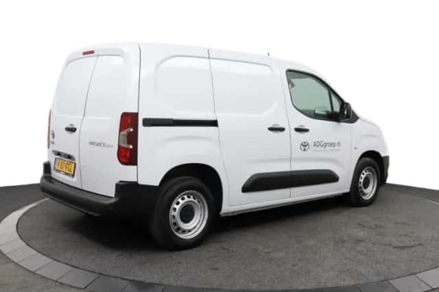 Toyota ProAce City (2024) thumbnail 2