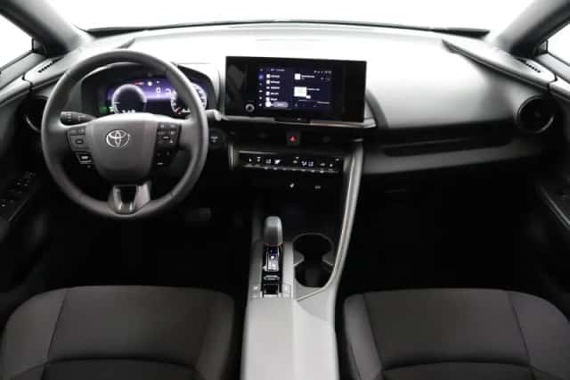 Toyota C-HR (2025) thumbnail 4