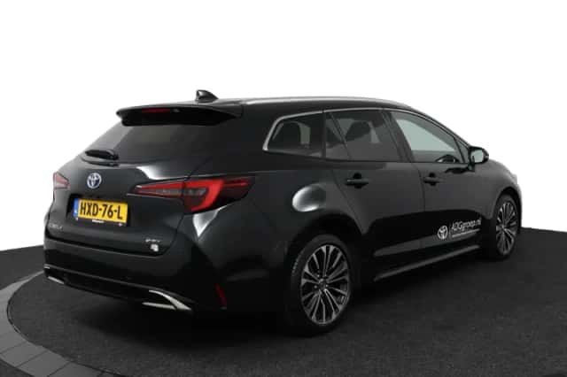 Toyota Corolla (2025) thumbnail 2