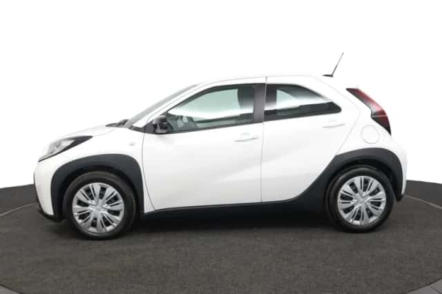 Toyota Aygo X (2025) thumbnail 3