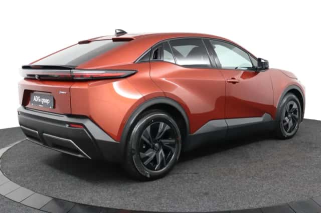 Toyota C-HR+ (2026) thumbnail 2