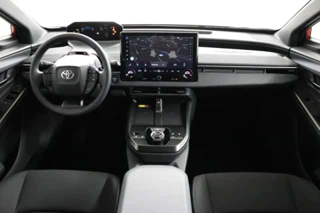 Toyota C-HR+ (2026) thumbnail 4