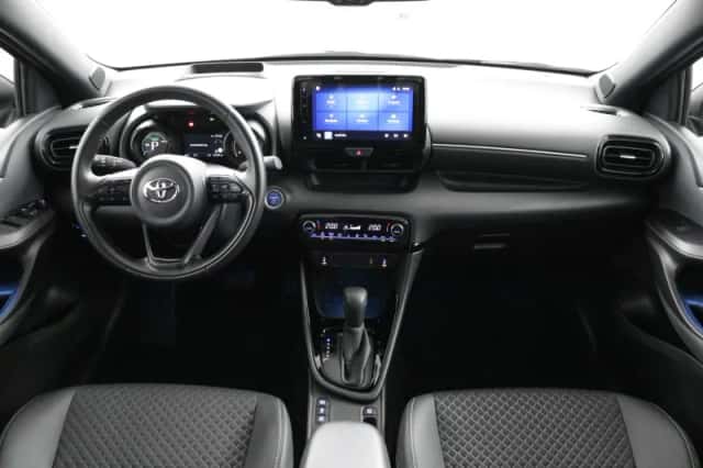 Toyota Yaris (2022) thumbnail 4