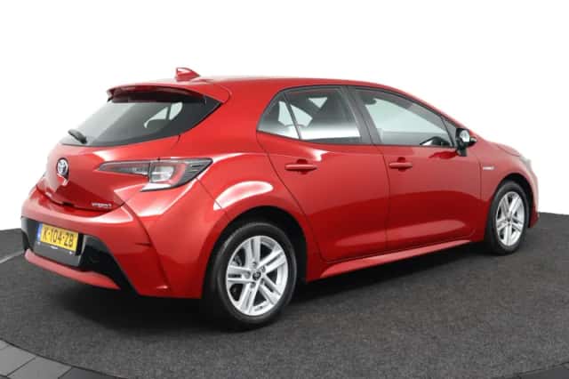 Toyota Corolla (2021) thumbnail 2