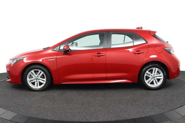Toyota Corolla (2021) thumbnail 3