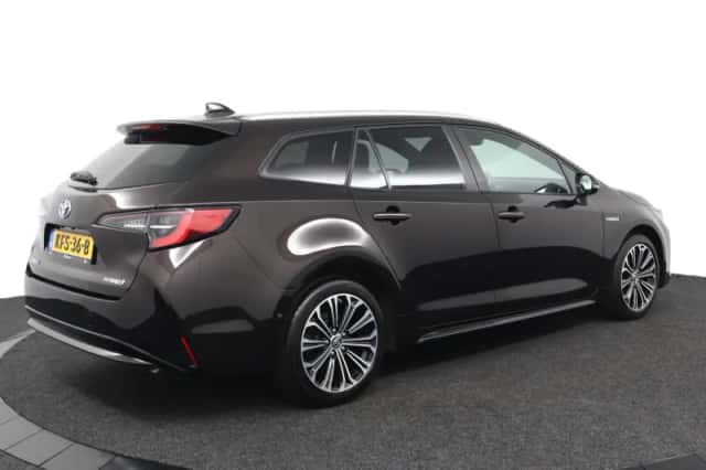 Toyota Corolla (2019) thumbnail 2