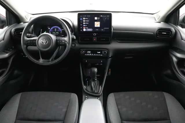 Toyota Yaris (2025) thumbnail 4