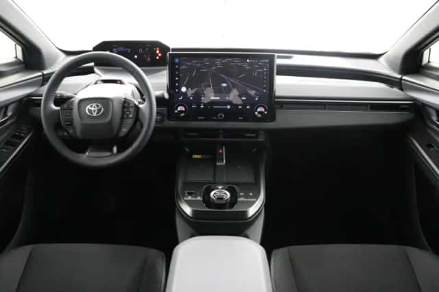 Toyota C-HR+ (2026) thumbnail 4