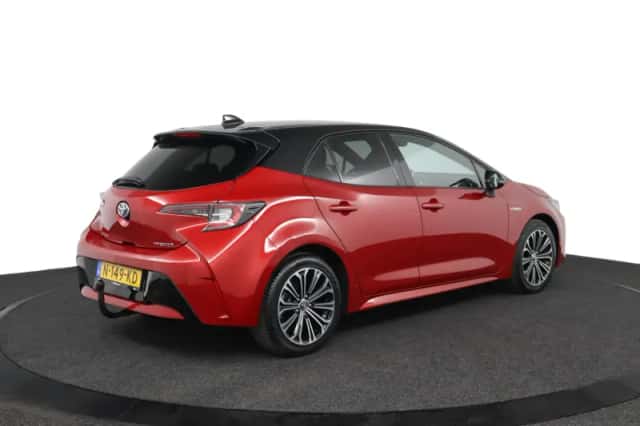 Toyota Corolla (2019) thumbnail 2