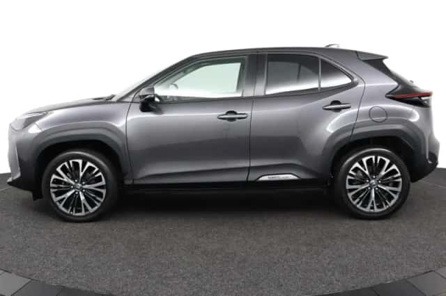 Toyota Yaris Cross (2022) thumbnail 3