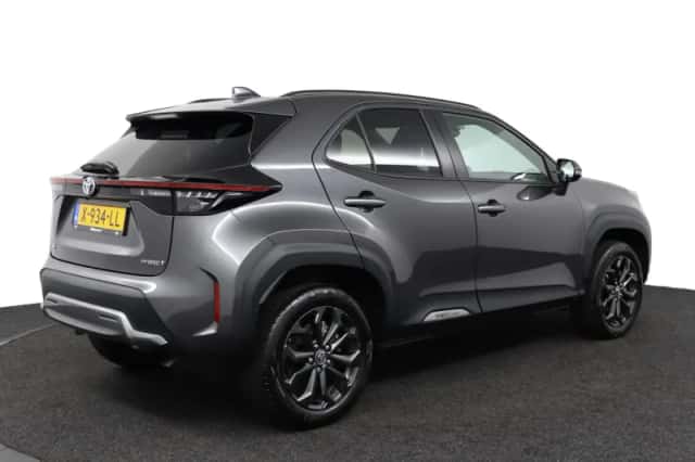 Toyota Yaris Cross (2024) thumbnail 2