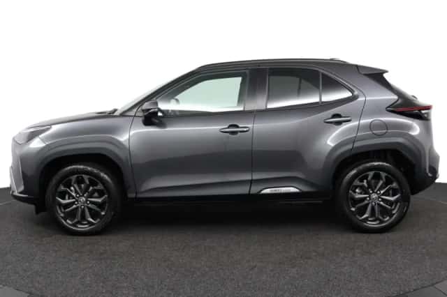 Toyota Yaris Cross (2024) thumbnail 3