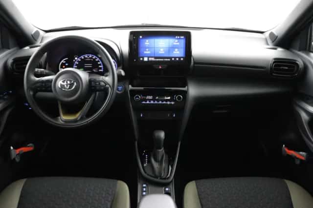 Toyota Yaris Cross (2024) thumbnail 4