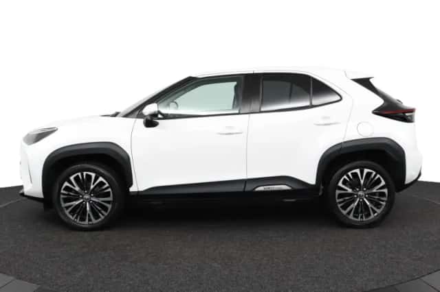 Toyota Yaris Cross (2022) thumbnail 3