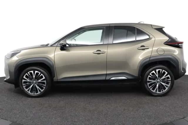 Toyota Yaris Cross (2023) thumbnail 3