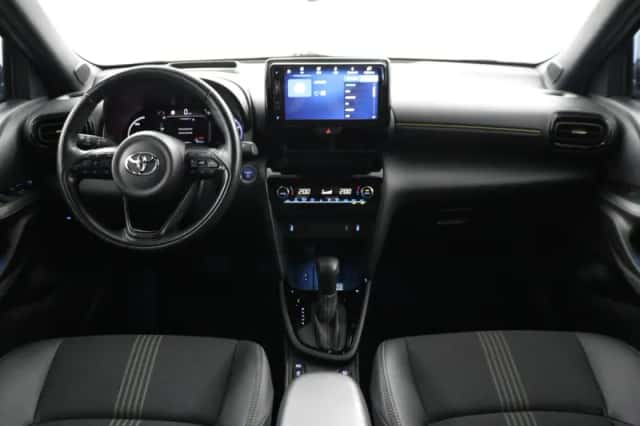 Toyota Yaris Cross (2022) thumbnail 4