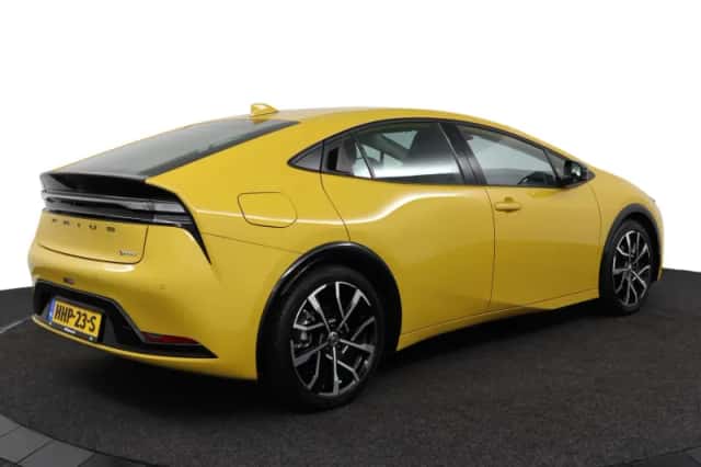 Toyota Prius (2025) thumbnail 2