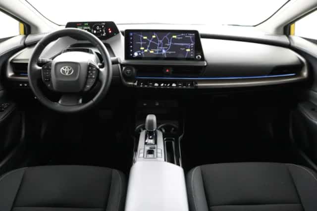 Toyota Prius (2025) thumbnail 4