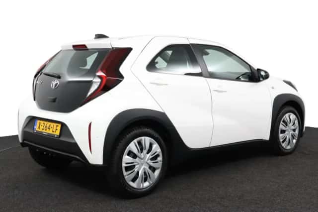 Toyota Aygo X (2024) thumbnail 2