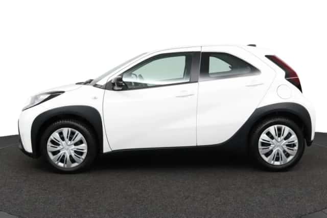 Toyota Aygo X (2024) thumbnail 3