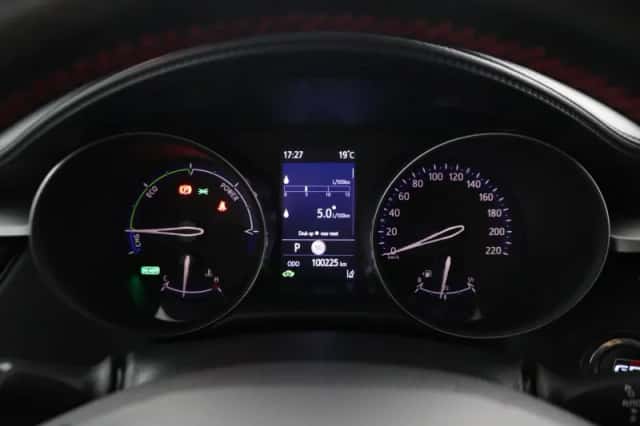 Toyota C-HR (2021) thumbnail 6