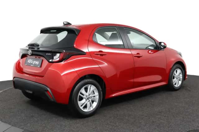 Toyota Yaris (2026) thumbnail 2