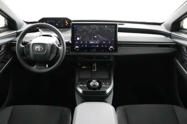 Toyota C-HR+ (2026) thumbnail 4