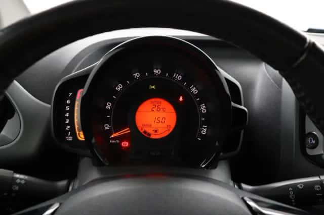 Toyota Aygo (2021) thumbnail 6
