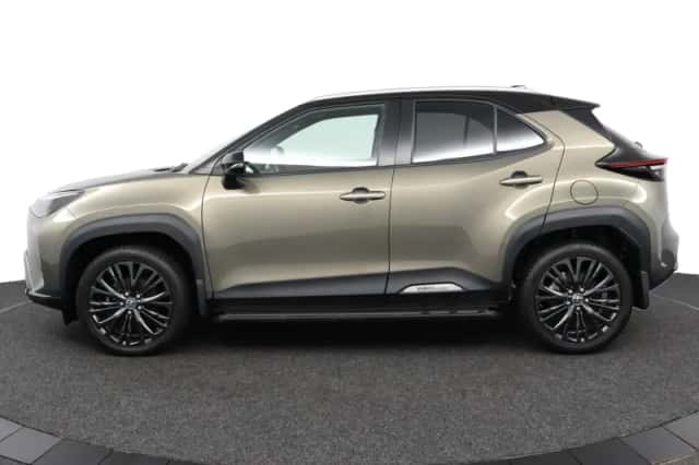 Toyota Yaris Cross (2022) thumbnail 3