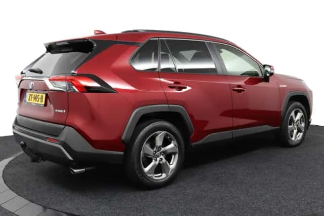 Toyota RAV4 (2019) thumbnail 2