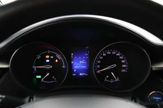Toyota C-HR (2020) thumbnail 6