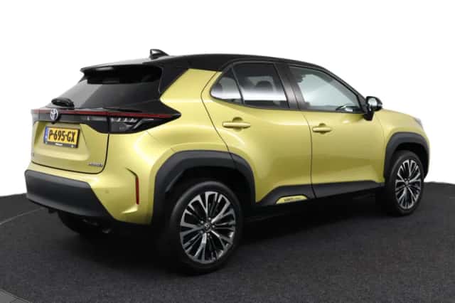 Toyota Yaris Cross (2022) thumbnail 2