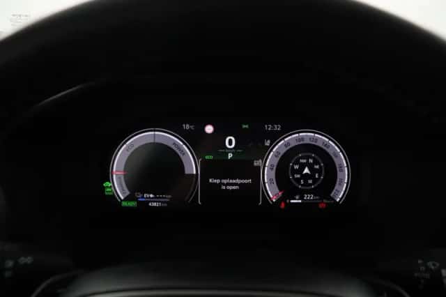 Toyota RAV4 (2024) thumbnail 6