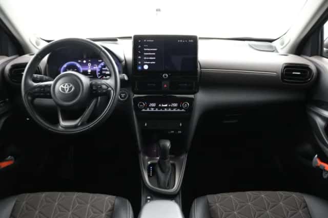 Toyota Yaris Cross (2024) thumbnail 4