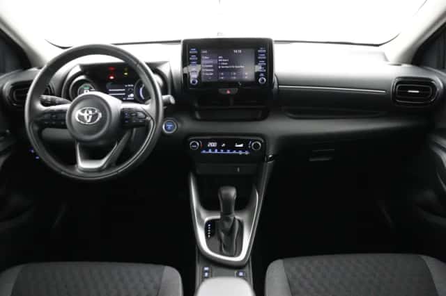 Toyota Yaris (2020) thumbnail 4